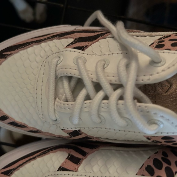 Sperry solitaire tennis shoes - Picture 4 of 6